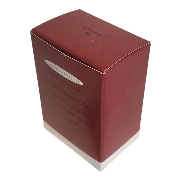 Prayer for Peace Hallmark Keepsake Ornament sculpted by Joyce Lyle 1996 - Picture 9 of 11